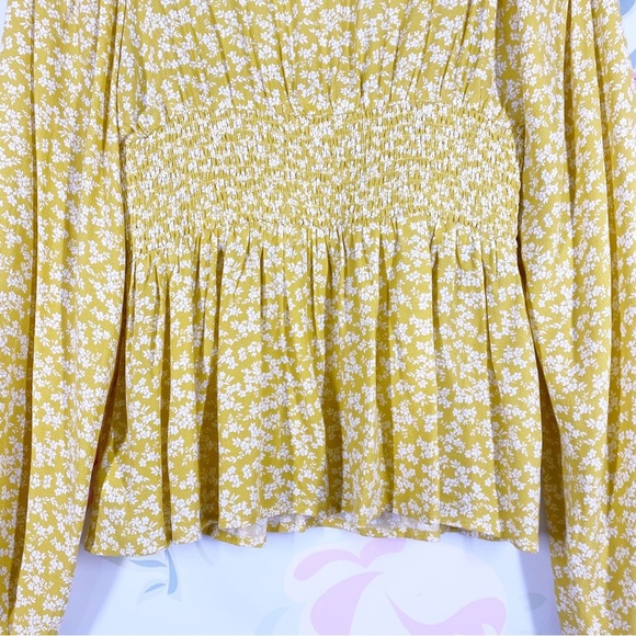 American Eagle Outfitters AEO Yellow Ditsy Floral Sweetheart Neckline Blouse S - Picture 9 of 12